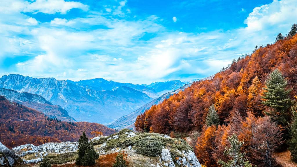 Landschap met bergen Wandeling Cerem Doberdol Albanië