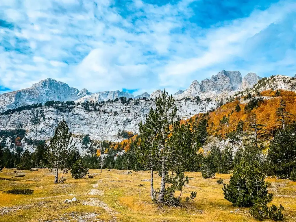 Pieken van de Balkan smalle wandelroute